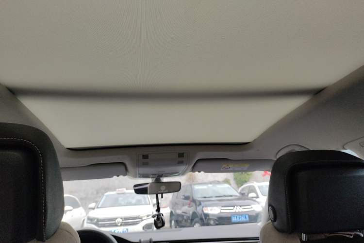 Used Volkswagen Magotan 2023 2 Million Units Limited Edition 330TSI DSG Leading Version
