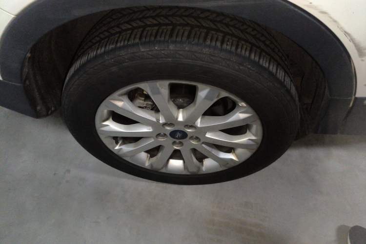 Used Ford Kuga 2013 2.0L GTDi Four-Wheel-Drive Elite Model