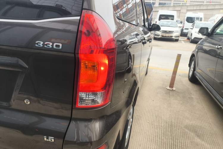 Used Dongfeng Fengon 330 2019 1.5L Manual Utility Grade I China VI