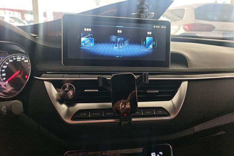 Used Hongqi H5 2022 Classic Model 1.5T DCT Flagship Edition
