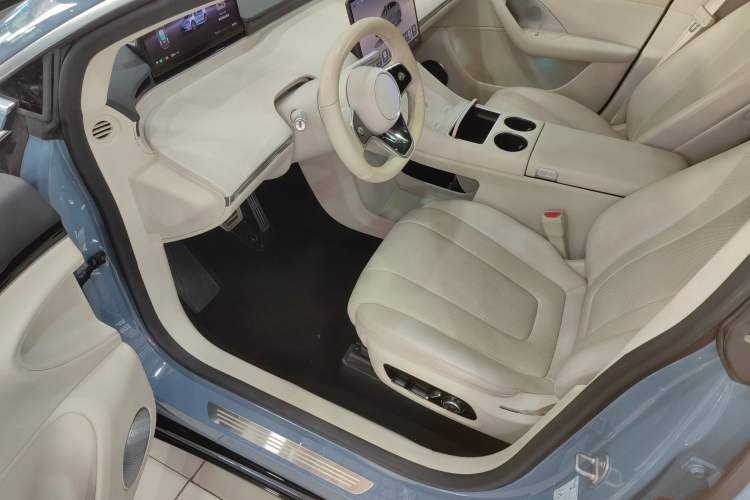 Used Hima Luxeed R7 2024 All-Electric 736 km Ultra
