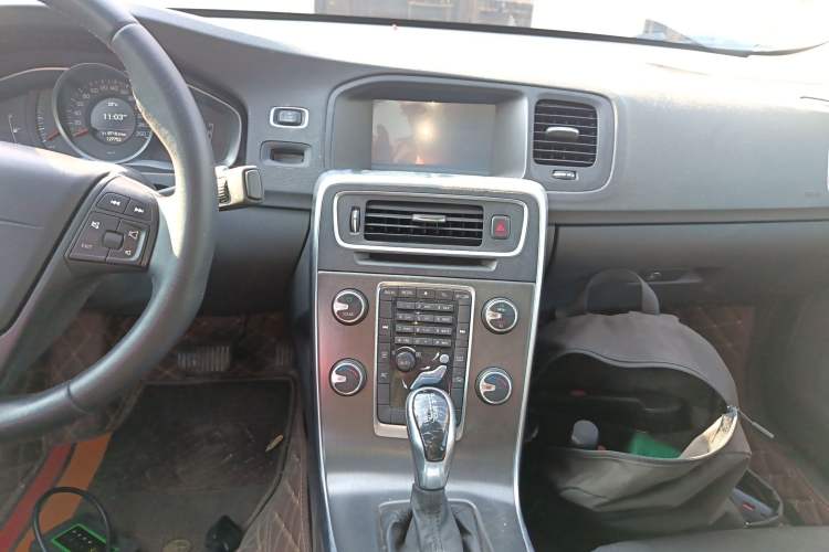 Used Volvo S60 2014 S60L 2.0T Intelligent Upgrade Edition
