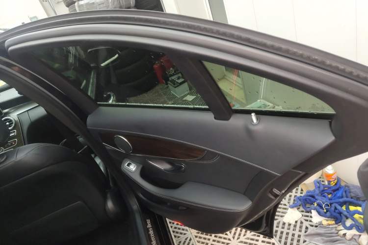 Used Mercedes-Benz C-Class 2015 C 200 L