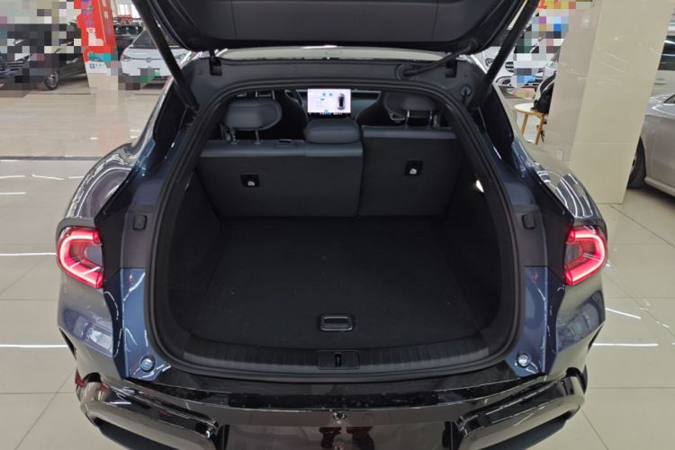 Used  YU7 2025 Ultra-Long Range All-Wheel Drive Pro Version
