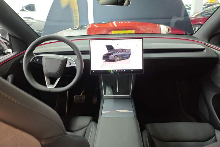 Used Tesla Model Y L 2025 Long-Range All-Wheel-Drive Version