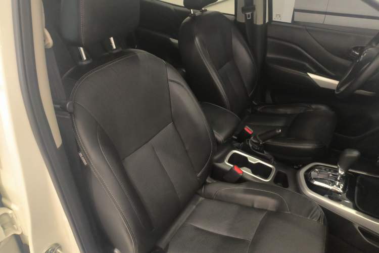 Used Nissan Terra 2020 2.5L XL Upper 4WD Automatic Four-Wheel Drive Luxury Edition
