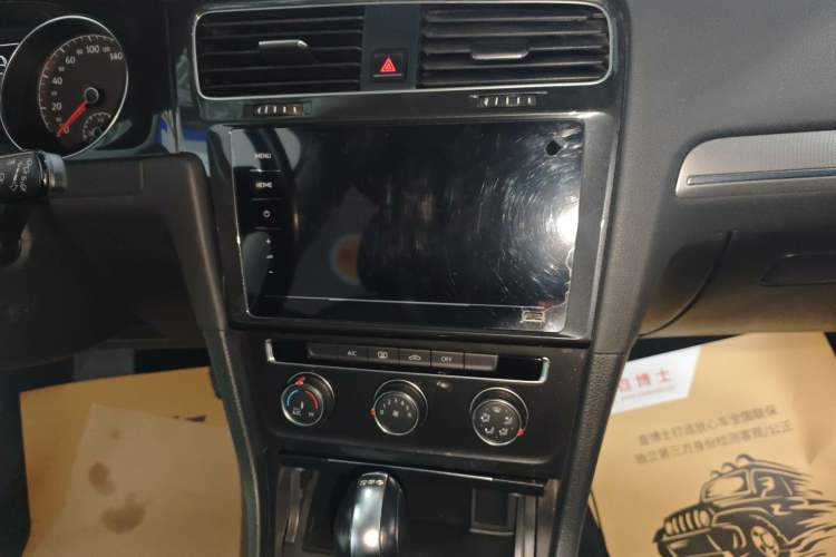 Used Volkswagen Golf 2020 Zhiai Edition 200TSI DSG Comfortable & Ambitious Version