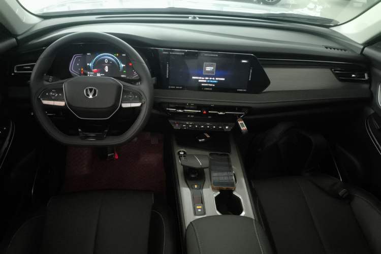 Used Changan X7 PLUS 2024 1.5T Automatic Prestige 7-Seater