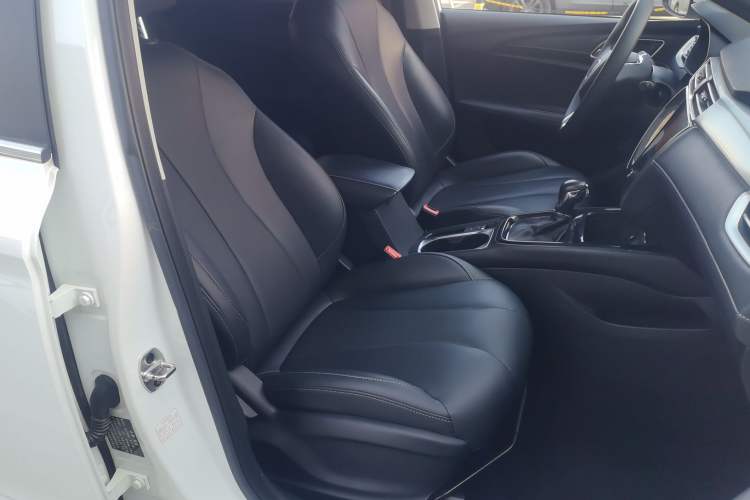 Used Roewe i5 2019 1.5L Automatic 4G Connected Linghao Flagship Edition
