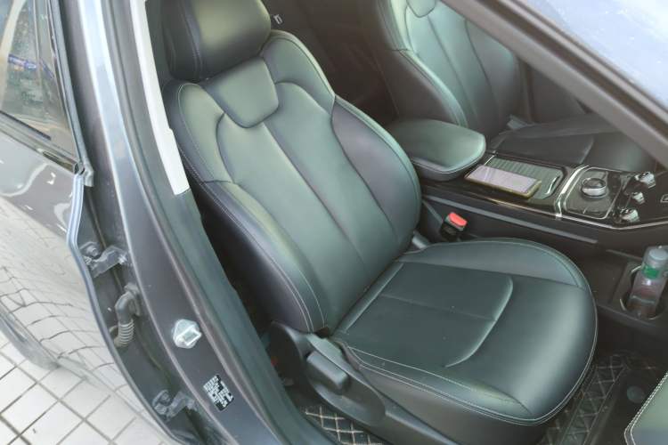 Used NETA U 2023 NETA U-Ⅱ Challenge Edition 400 U Show – Lithium Iron Phosphate
