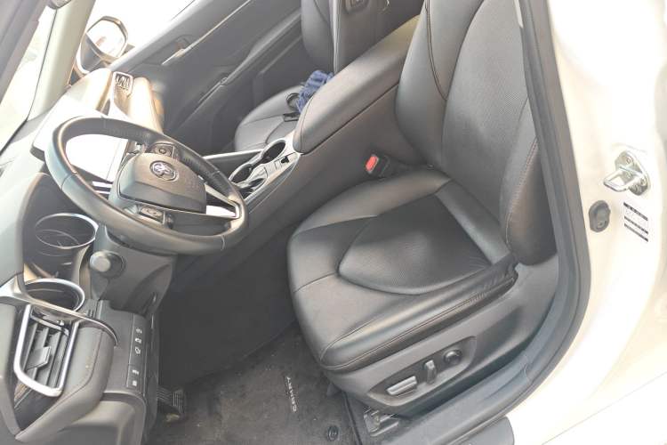 Used Toyota Camry 2023 2.0G Luxury Edition