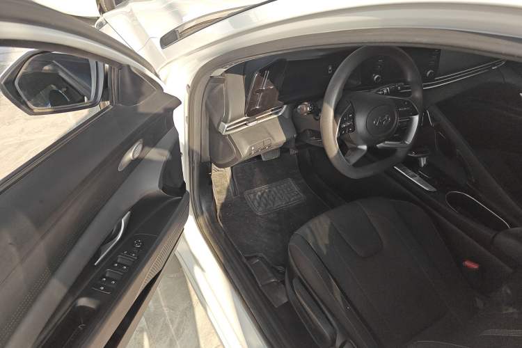 Used Hyundai Elantra 2022 1.5L CVT GLS Leading Edition