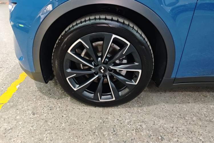 Used ONVO L60 2024 60 kWh Rear-Drive Version
