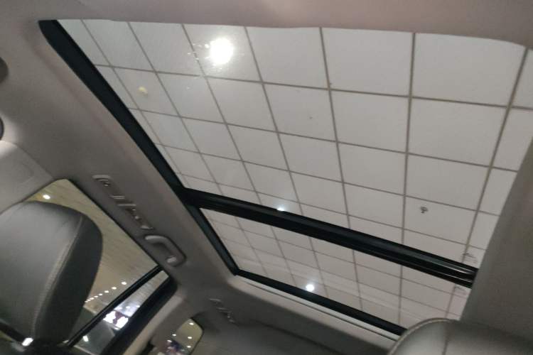 Used GAC Trumpchi GS8 2017 320T Two-Wheel Drive Luxury Smart Connectivity Version (7 Seats)