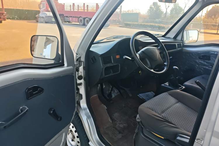 Used Wuling Zhiguang 2020 1.2L Practical Model China VI LSI
