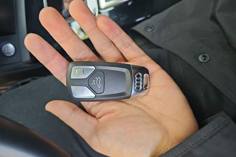 Used Audi Q5L 2023 40T Luxury Dynamic Model
