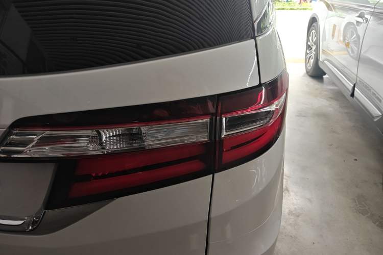 Used Honda Odyssey 2018 2.4L Supreme Edition