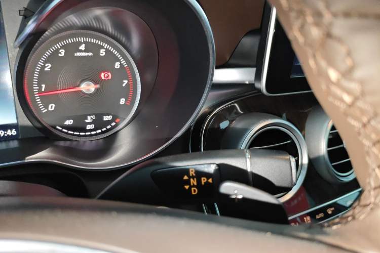 Used Mercedes-Benz GLC 2017 GLC 260 4MATIC Luxury Model
