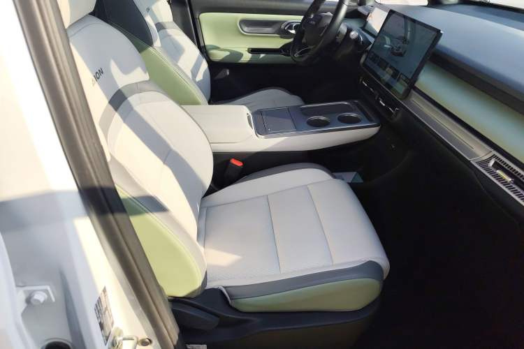 Used AION Y 2023 Plus 510 Smart Edition