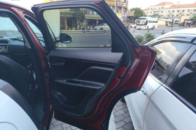 Used Jaguar F-PACE 2016 2.0T Two-Wheel Drive Urban Luxury Edition
