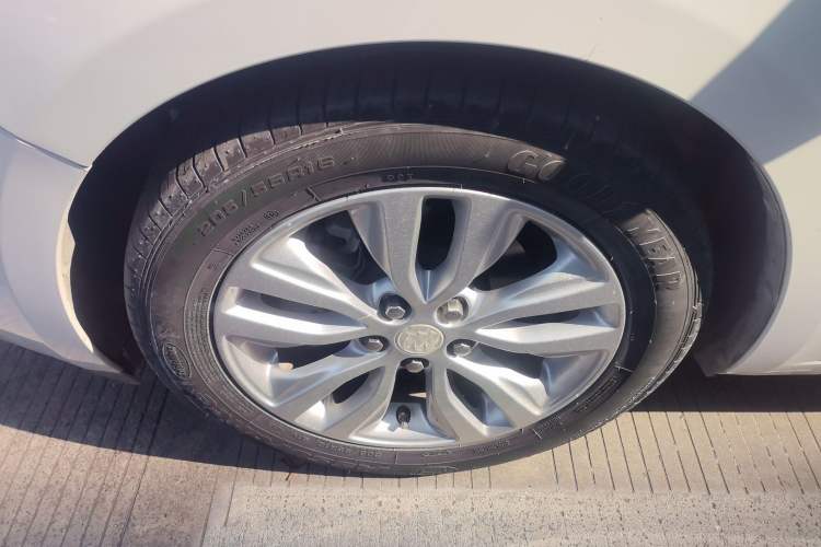 Used Buick GT 2019 15T Dual-Clutch Connected Elite Model China VI