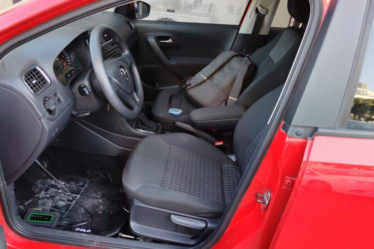 Used Volkswagen Polo 2014 1.4L Automatic Comfort Edition
