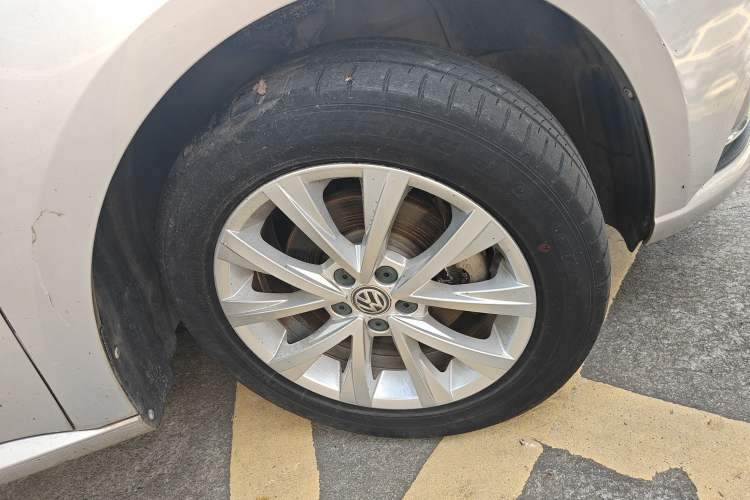 Used Volkswagen Lavida 2015 1.6L Automatic Comfort Edition