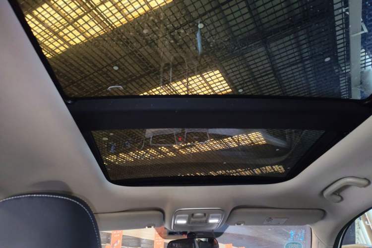 Used Geely Auto Emgrand X7 Sport 2020 1.8TD DCT Two-Wheel Drive Smart Connect 4G-Enabled Version
