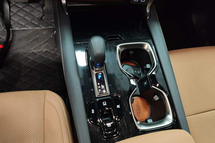 Used Lexus RX 2023 350h Two-Wheel Drive Enjoyment Version
