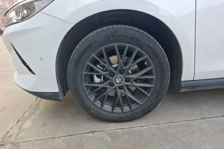 Used BYD Qin PLUS 2025 EV Smart Drive Edition 420KM Leading Model