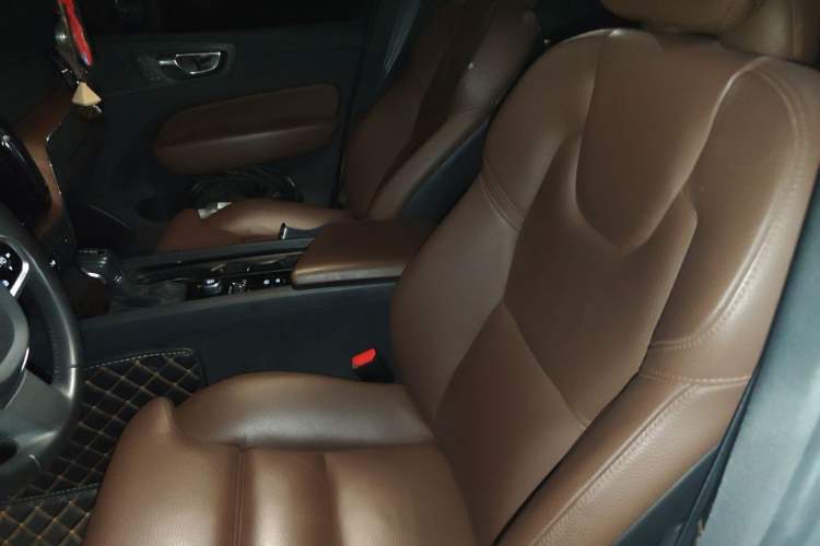 Used Volvo XC60 2021 T5 4x4 Smart Luxury Edition
