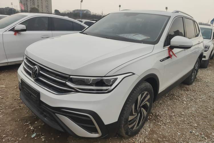 Used Volkswagen Tiguan L 2024 300TSI Automatic Two-Wheel Drive Smart Edition