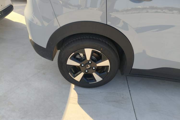 Used Wuling Bingo PLUS 2024 401 km Range 5-Seater Version
