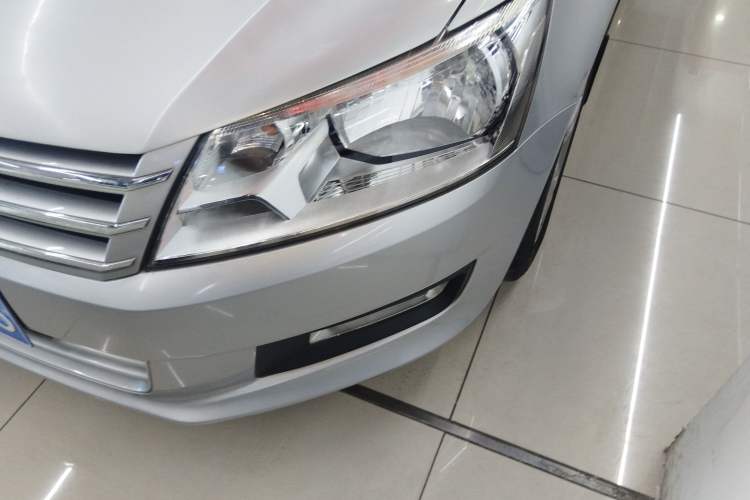 Used Volkswagen Santana 2013 1.6L Manual Comfort Edition
