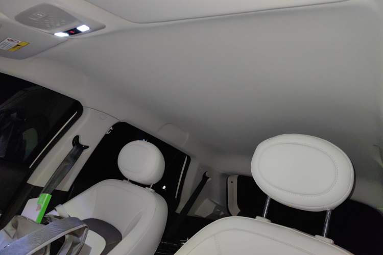 Used  3 2024 Beloved Edition 330km Air+