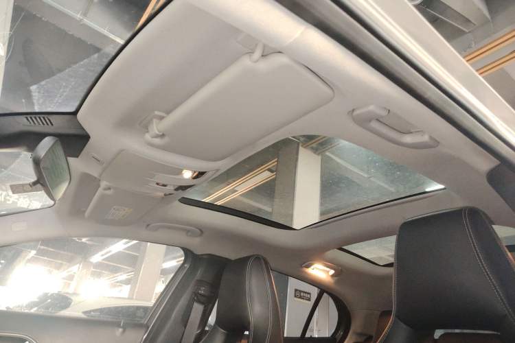 Used Mercedes-Benz GLA 2015 GLA 220 4MATIC Fashion Model