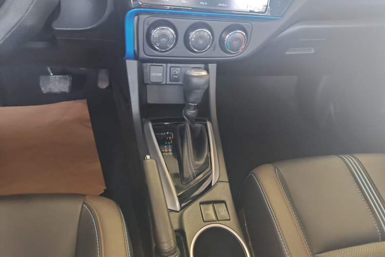 Used Toyota Levin 2018 185T CVT Prestige Version China VI Standard
