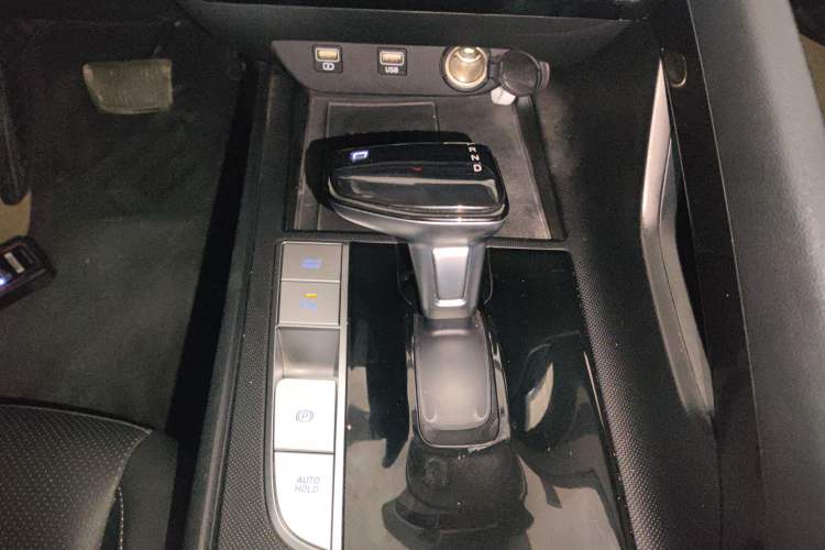 Used Hyundai Elantra 2022 1.5L CVT LUX Prestige Edition