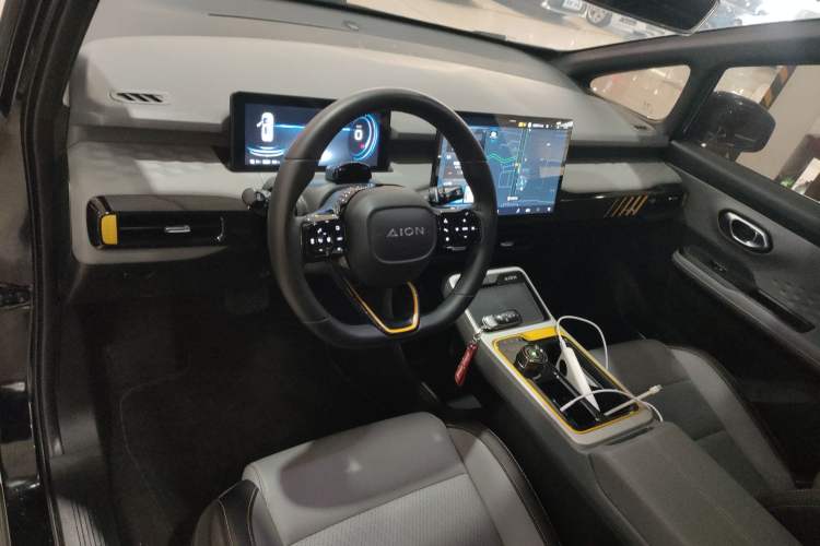 Used AION Y 2022 70 Tech Edition Lithium Iron Phosphate
