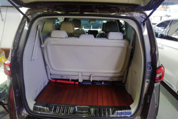 Used Buick GL8 2022 Land Business Class 652T Luxury Model
