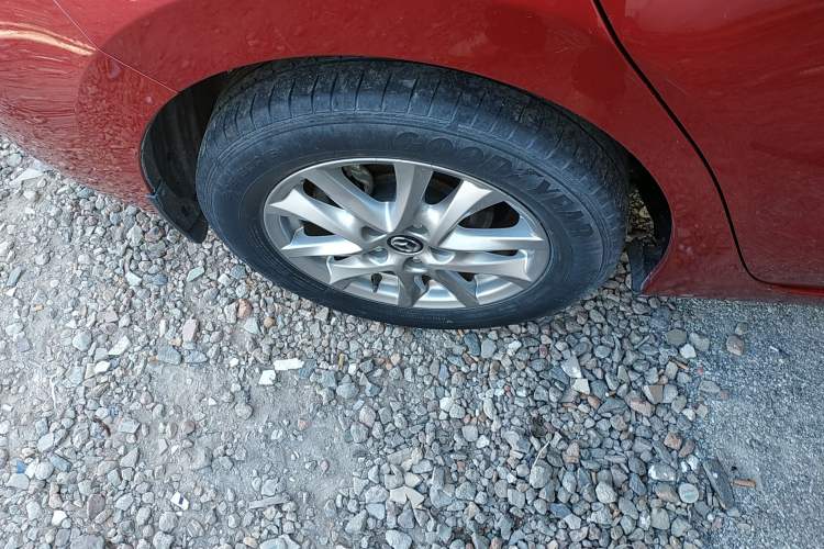 Used Mazda Mazda 3 Axela 2014 Sedan 1.5L Automatic Luxury Model
