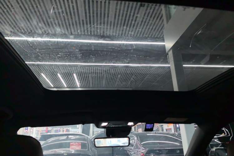 Used Buick Envision 2020 Encore S 652T Two-Wheel Drive Luxury Model
