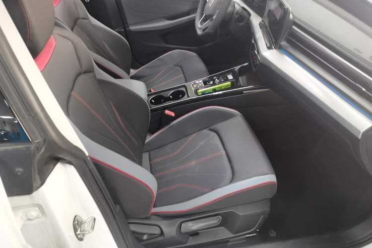 Used Volkswagen Lamando 2025 Lavida L 280TSI DSG Cool & Spicy Edition
