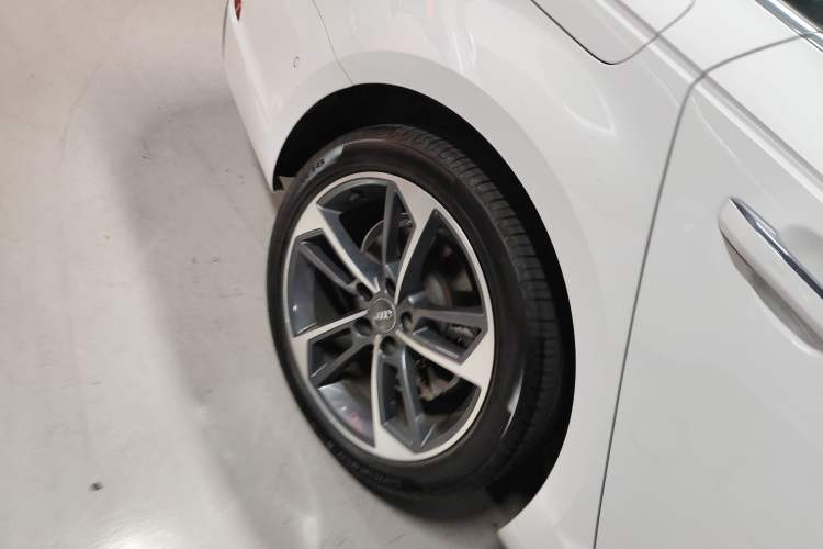 Used Audi A4L 2019 40 TFSI Fashion Edition China VI Emission Standard
