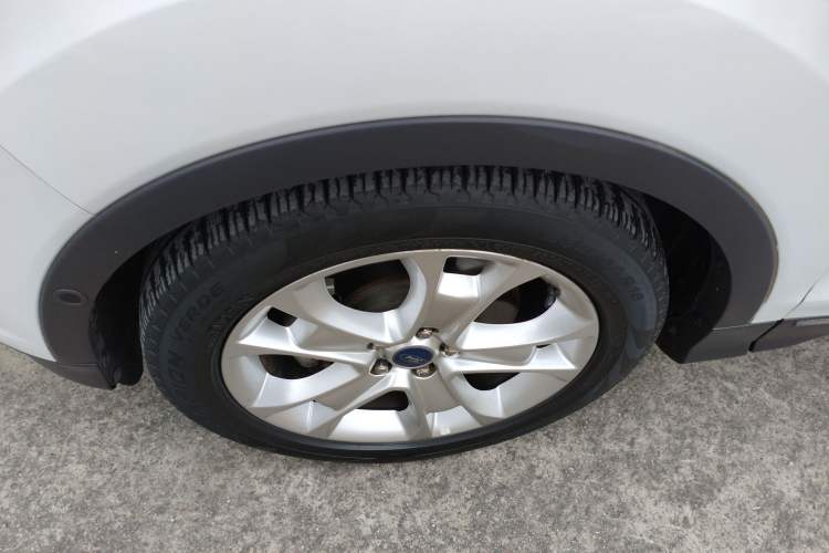 Used Ford Kuga 2015 2.0L GTDi Four-Wheel-Drive Sport Model