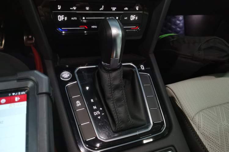 Used Volkswagen Magotan 2023 2 Million Units Commemorative Edition 330TSI DSG Luxury Version
