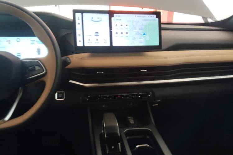 Used Geely Auto Haoyue L 2023 2.0T DCT Flagship Version