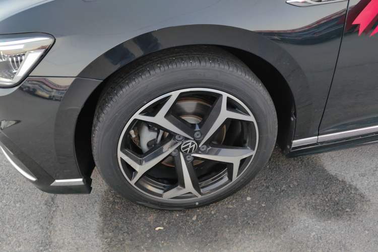 Used Volkswagen Magotan 2023 2 Million Units Commemorative Edition 330TSI DSG Luxury Version
