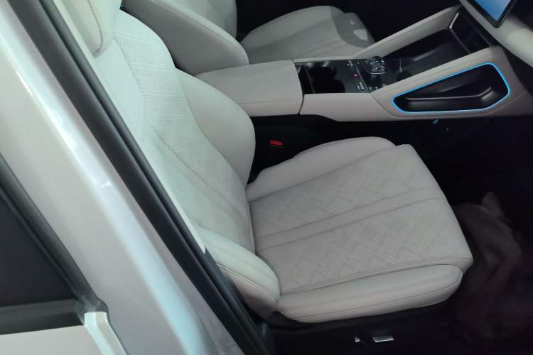 Used BYD Yuan UP 2024 401KM Beyond Edition