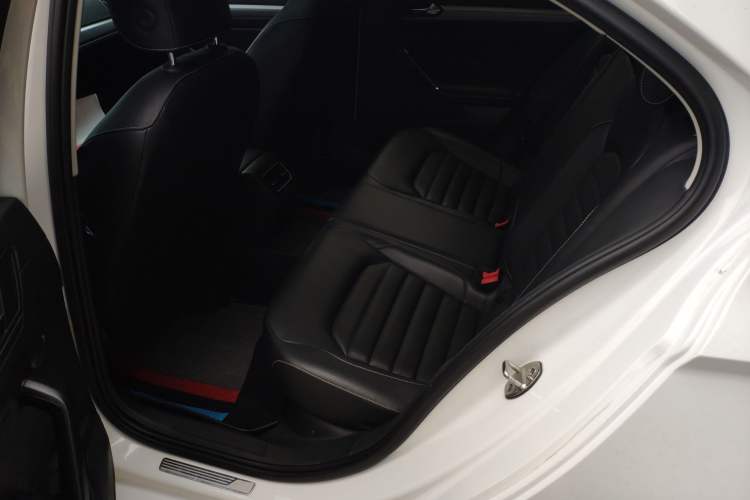 Used Volkswagen Lamando 2021 280TSI DSG Comfort Edition
